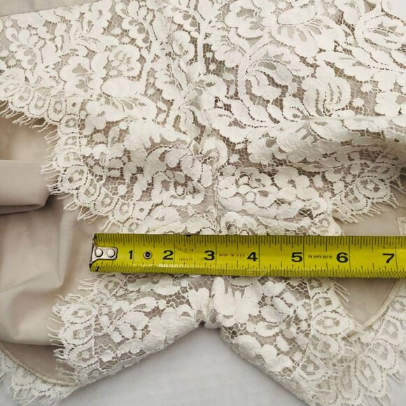 Club Monaco Floral Lace Shorts in White Size 0 - Picture 14 of 15